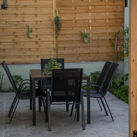 Διαμέρισμα Garden House