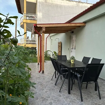 Garden House * Φλογητά
