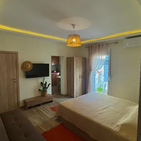 Garden House פלוגיטה