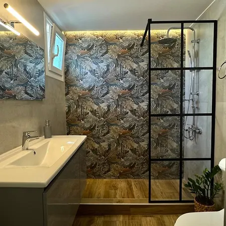 דירה Garden House