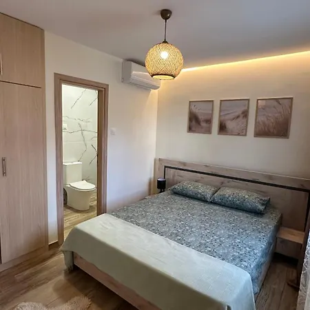 דירה Garden House